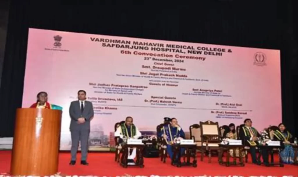 President of India Addresses 6th Convocation of Vardhman Mahavir Medical College and Safdarjung Hospital