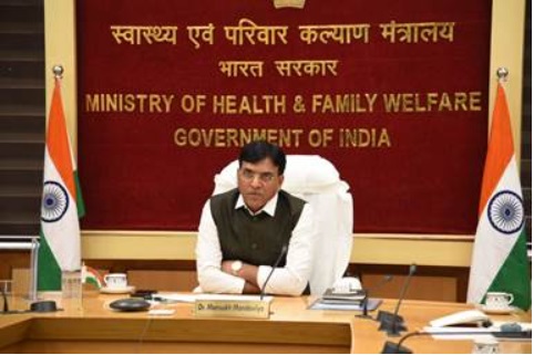 Dr. Mansukh Mandaviya interacts with Officials of regional PIB, DD, AIR and regional media persons; appreciates their crucial role during COVID Pandemic - 2