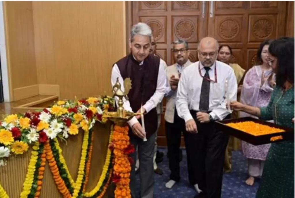 Union Health Secretary Shri Sudhansh Pant delivers keynote address at National Conclave on “Augmented Zoonotic Diseases Surveillance at Human – Wildlife Interface” & National Conclave for Endorsement of “National Action Plan for Prevention and Control of Snakebite Envenoming” to Stakeholders - 1