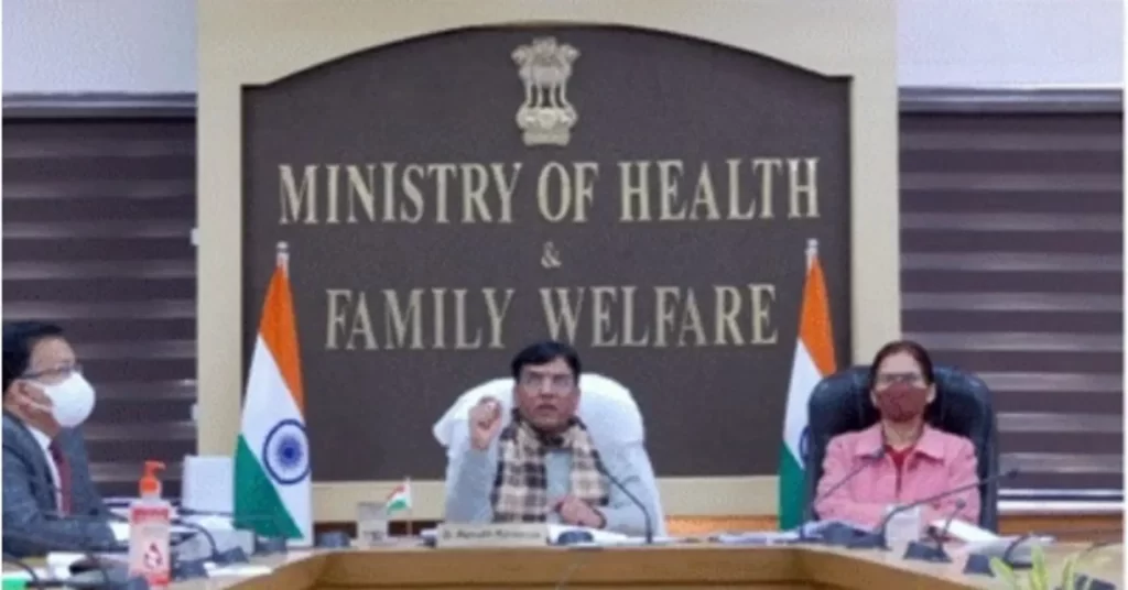 Dr. Mansukh Mandaviya reviews Public Health Preparedness to COVID19 and National COVID19 Vaccination Progress with 9 States/UTs