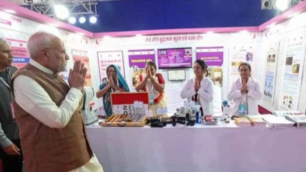 Prime Minister Shri Narendra Modi launches 'Swasth Nari, Sashakt Parivar Abhiyaan' and 8th Rashtriya Poshan Maah from Dhar, Madhya Pradesh